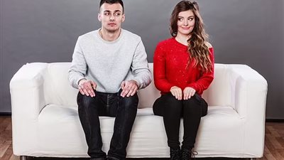 «منها معدل التعرق» دراسة تكشف التوافق بين المرأة والرجل خلال الموعد الأول