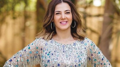 بفستان مطرز| دنيا سمير غانم تخطف الأنظار في أحدث إطلالاتها