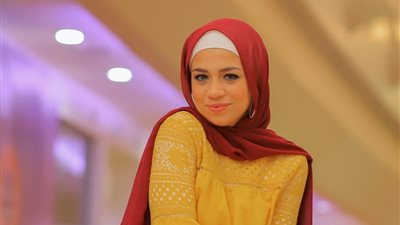 مريم تكشف خبايا وأسرار حياة «البلوجرز» (فيديو)