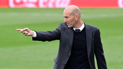 هل يترك زيدان عالم كرة القدم ويتجه إلى سباق السيارات فورمولا 1؟