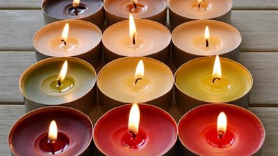 دراسة: الشموع المعطرة في المنزل «تهدد صحتك»