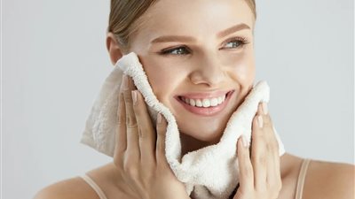 عادات خاطئة عند غسل الوجه تجنبيها لتتمتعي ببشرة نضرة