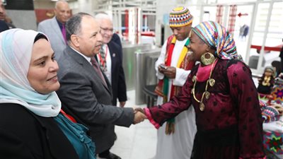  وزيرالمالية يشهد ختام معرض الحرف والصناعات اليدوية (صور)