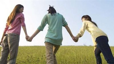 إناث هذه الأبراج يقعن فريسة لنوع غريب من الصداقة