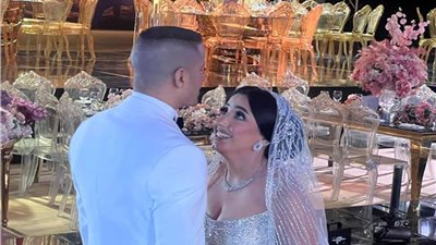 «سجدت بفستان الزفاف» من هي زوجة حسن شاكوش التي أشعلت السوشيال ميديا