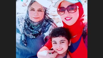 «هير نيوز» تنشر قصص ستات بـ100 ست «المرأة المعيلة».. أيقونة «همسة عتاب» بطلة قصة أبنائها