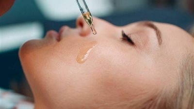 منها العصفر| أفضل الزيوت لبشرة أكثر نضارة وإشراقًا