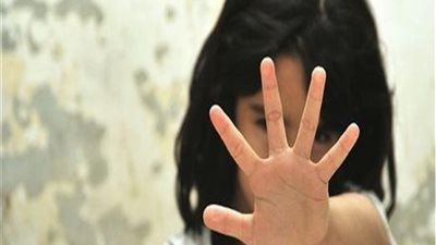 طفلة 7 سنوات تُوقع بصاحب محل تحرش بها