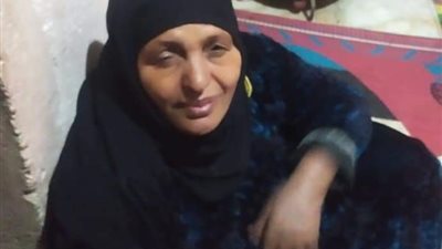 «هير نيوز» تنشر قصص ستات بـ100 ست «المرأة المعيلة».. الحاجة منى تخوض معركة مرض أبنائها وزوجها بالفشل الكلوي