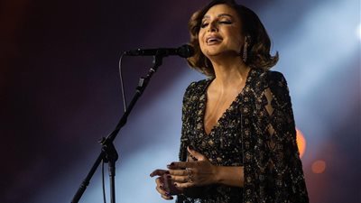 أنغام تكشف علاقتها بحماقي في ليلة تكريمها