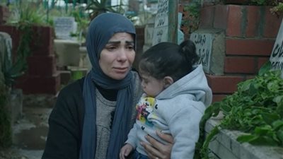 «بتسوق مركب بالبحر» تفاصيل شخصية منى زكي في رمضان 2023 (فيديو)