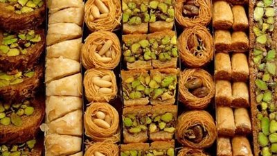 تفسير حلم شراء حلويات رمضان في المنام وعلاقته بالرزق والنجاح