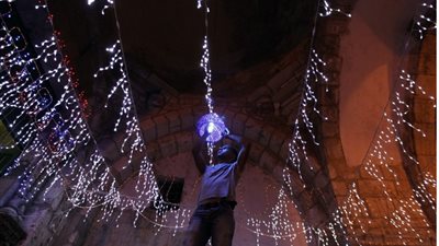 «رمضان في فلسطين حاجة تانية» أنوار وتبادل زيارات وموائد شهية