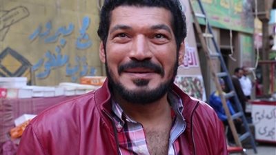 باسم سمرة يتعرض لموقف محرج في كواليس «بابا المجال» (فيديو)