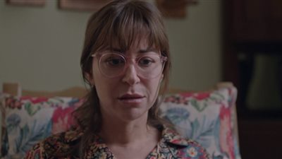 «تغيير جو» منة شلبي تلجأ إلى إياد نصار لاستعادة حقيبتها