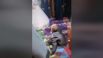  «فاهمين الجواز غلط» فيديو زفاف شاب من ذوي الاحتياجات الخاصة يثير الجدل على 