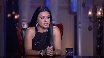 رانيا يوسف تهاجم طليقها: «مكنتش بتزعل لما مراتك تتباس وتقلع في الأفلام»