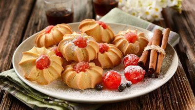 كعك العيد| طريقة عمل بيتي فور بالكريز (فيديوجراف)