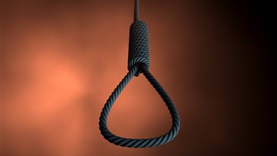 شاب يشنق نفسه داخل غرفة انتحر فيها والده بنفس الطريقة منذ 4 أعوام