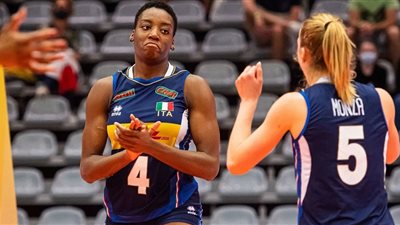 «سر المكالمة الطويلة»| وفاة مأساوية للاعبة كرة طائرة بعد سقوطها من الدور السادس