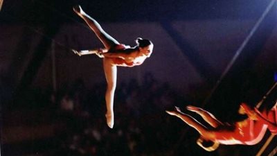 فيديو يوثق لحظات الرعب بعد سقوط لاعبة جمباز ووفاتها أمام الجمهور