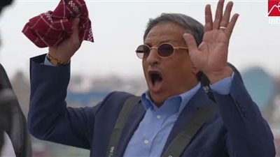  «رئيس نقابة الطبالين» رامز جلال يسخر من مصطفى يونس في 