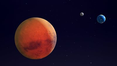 «اقتران القمر والمريخ»| مصر على موعد مع ظاهرة فلكية بديعة تُرى بالعين المجردة