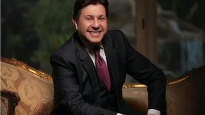 مفاجأة غير متوقعة من هاني شاكر بعد النصب عليه في البحرين