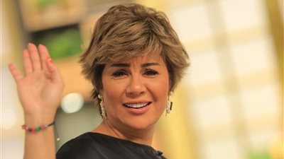 مفيدة شيحة تهاجم منتحلي صفة الطبيب النفسي: «خليكوا مع اللايف كوتشينج» (فيديو)