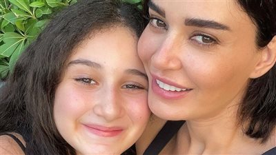 ابنة سيرين عبدالنور تتلقى رسالة صادمة بشأن والدتها.. ونادين الراسي تعلق