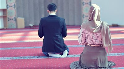 تفسير حلم الصلاة مع الميت في المنام وعلاقته بأشياء غير مرضية تفعليها