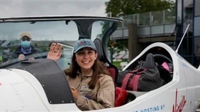 زارا رذرفورد أصغر طيارة تحصل على رخصة طيران في العالم