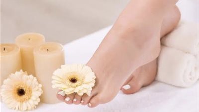4 وصفات طبيعية غير مكلفة لتبييض القدمين