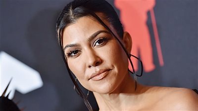 كورتني كارداشيان توقف التصوير لممارسة العلاقة الحميمة
