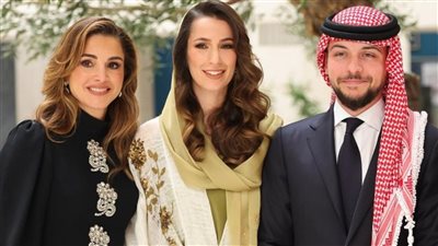 الملكة رانيا تهدي نجلها أغنية قمر حزيران للاحتفال بقرب زفافه