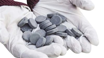  يتخلص من حياته بحبة الغلال القاتلة حزنا على مرض زوجته بالسرطان