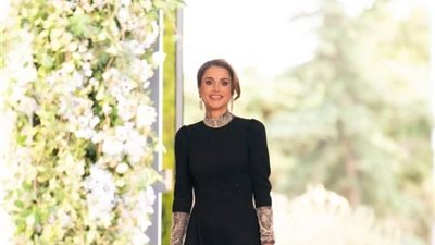 نداء شرارة تنشر لفتة راقية من الملكة رانيا في زفاف الأمير الحسين (فيديو)