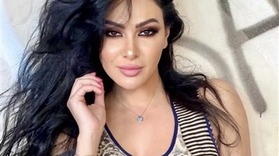 5 إطلالات جريئة للنجمة مريهان حسين بعد اعتزالها (صور) 