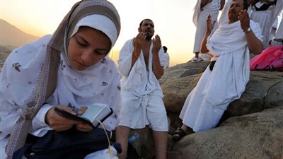 هل يغفر الحج جميع الذنوب حتى ترك الصلاة؟ علي جمعة يجيب (فيديو)