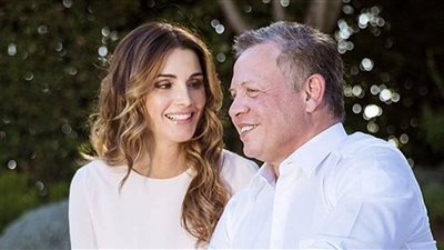 الملكة رانيا تحتفل بعيد زواجها الثلاثين بفيديو رومانسي مع الملك عبدالله