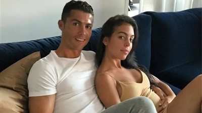 بينها نفقة شهرية 100000 يورو| بنود عقد انفصال رونالدو عن جورجينا