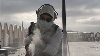 أزهار سعيد | نحاتة سعودية تنشر فن استنطاق الحجر في المملكة