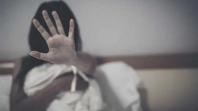 طالبة تهرب من زوجها فاغتصبها ذئب بشري