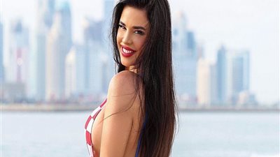 أحدث صور لجميلة كأس العالم إيفانا نول