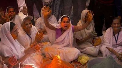 اليوم العالمي للأرامل| تقاليد مروعة للهنود في حرق المرأة حية بعد وفاة زوجها