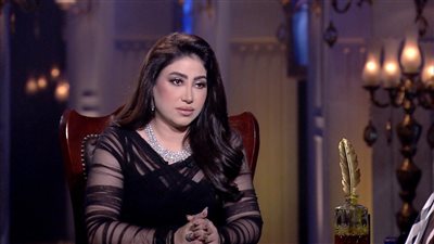 رد صادم من بوسي على حكاية «عليا الطلاق أبوظ الجوازة» (فيديو)