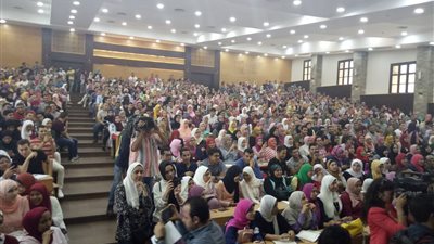 مفاجأة لطلاب تجارة القاهرة: كيف تحصلي على البكالوريوس في 3 سنوات فقط؟