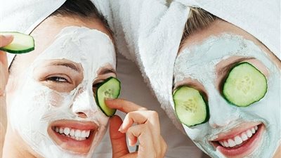 3 ماسكات فعالة وغير مكلفة لتفتيح البشرة قبل العيد