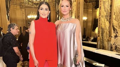 غادة عبدة الرازق تتألق بالأحمر الناري في أسبوع الموضة بباريس (صور)