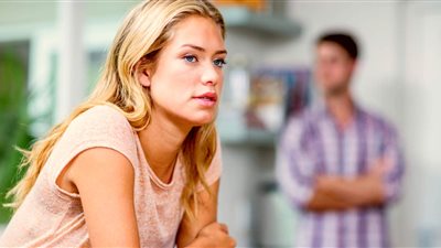 معتقدات خاطئة عند الرجل عن المرأة| أبرزها الغنى الفاحش والمدح والعضلات